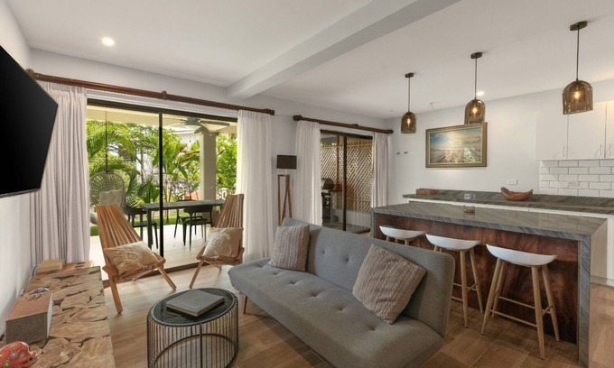 Coco Sunset Hills Condo | The Sky Deck Condo 2bed/2.5bath