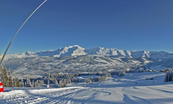 Combloux Apartment | THE SLALOM 2, panoramic view of Mont-Blanc At the foot of the Combloux Megève slopes