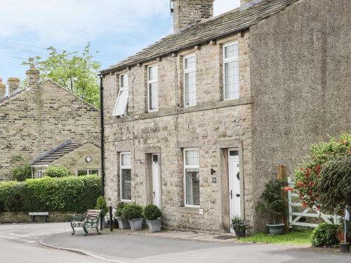 Cononley House | The Snug