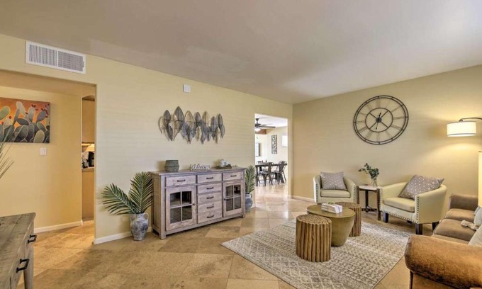 Papago Parkway House | The Southwest Comfort