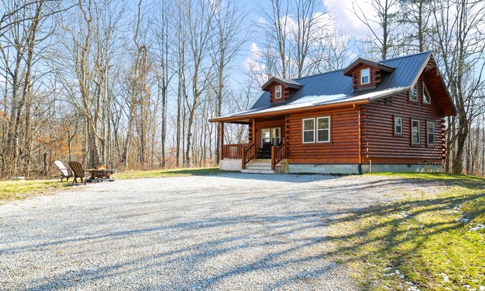 Carbon Hill Cabin | The Speakeasy Cabin On 40 Acres