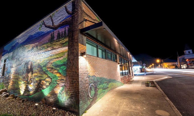 Damascus Hotel | The Speckled Trout Outpost