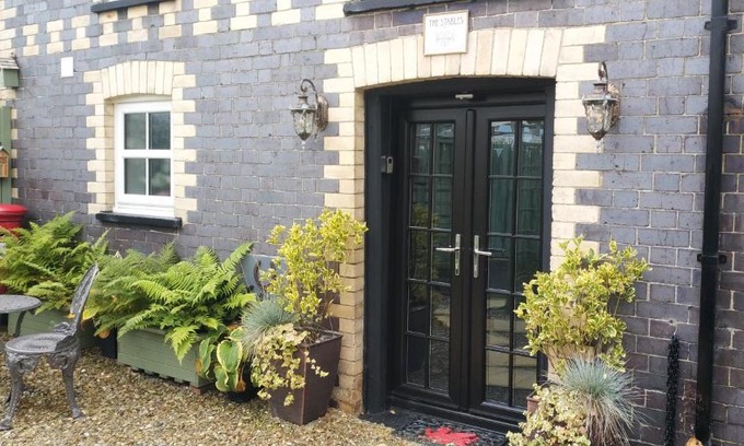 Tregaron Apartment | The Stables