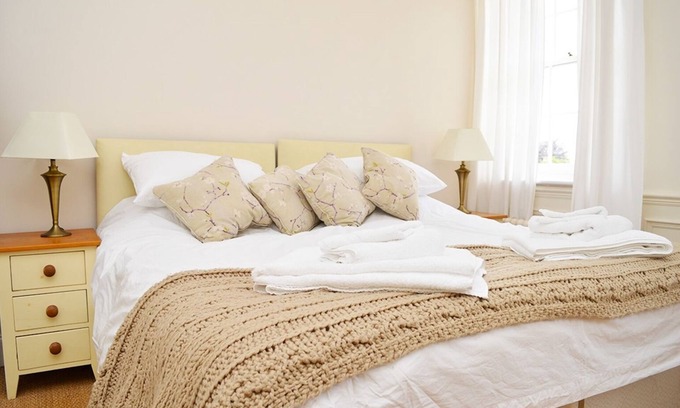 East Dean Bed & Breakfast | The Star & Garter