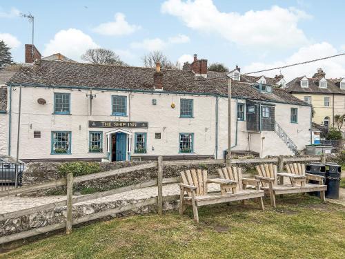 Pentewan House | The Steps