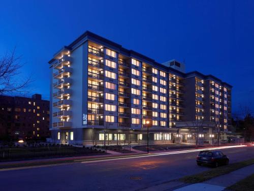 East Avenue Hotel | The Strathallan - a DoubleTree by Hilton