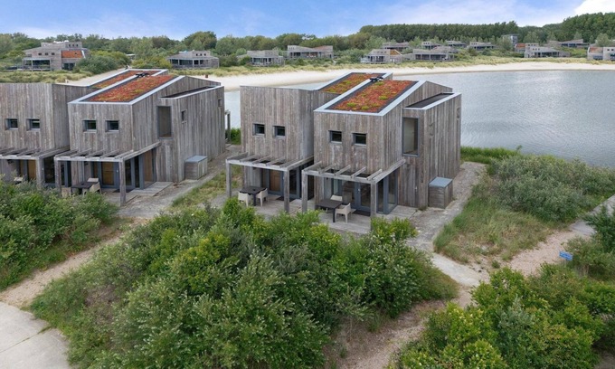 Ouddorp Hotel | The studio for 2 persons features a stylish interior and is spread across two floors