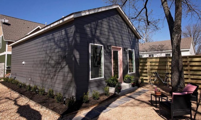 Downtown Apartment | The Studio on Ast., Downtown Bentonville near all!