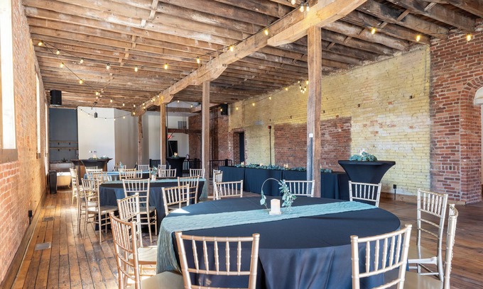 Versailles Hotel | The Tanglewood