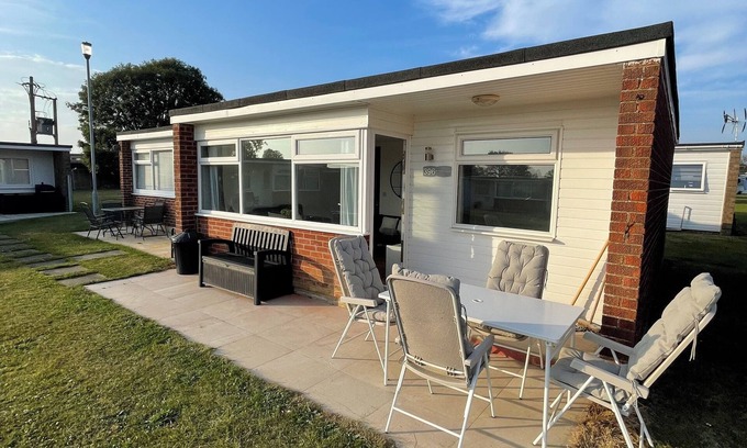 Great Yarmouth Ski Chalet | The Tiny House - modern peaceful beach getaway - Chalet on California sands.
