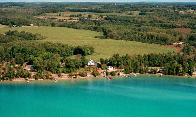 Central Lake Hotel | The Torch Lake Bed and Breakfast