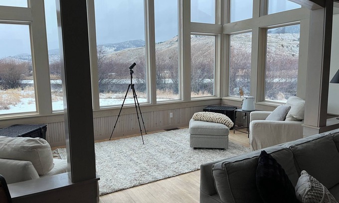 Divide House | The Trout House, on the Big Hole River.