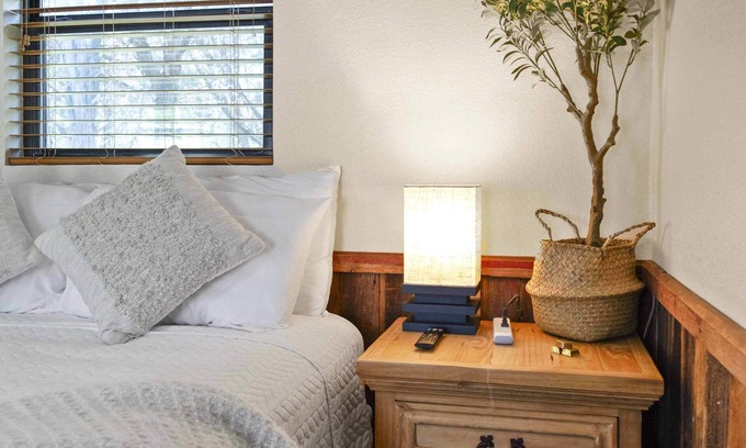 Waco Cabin | The Tui at Nicole Creek Cabins