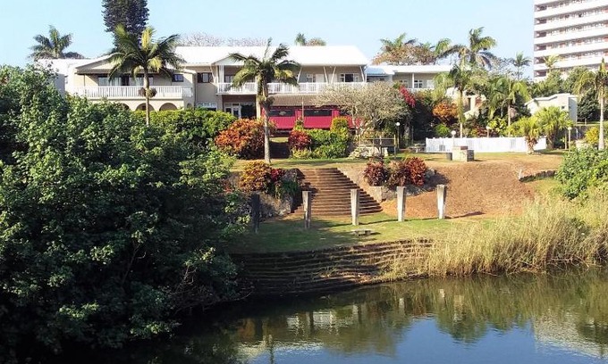 Sea Park Cabin | The Tweni Waterfront Guest Lodge