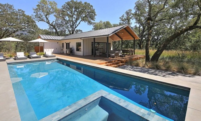 Glen Ellen House | The Ultimate Couples Retreat