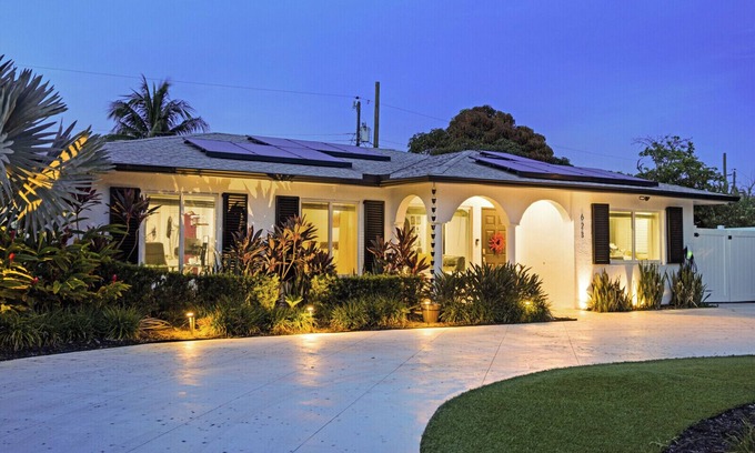 Tropic Palms House | The Vacation Getaway