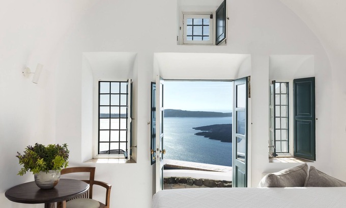 Imerovigli Hotel | The Vasilicos