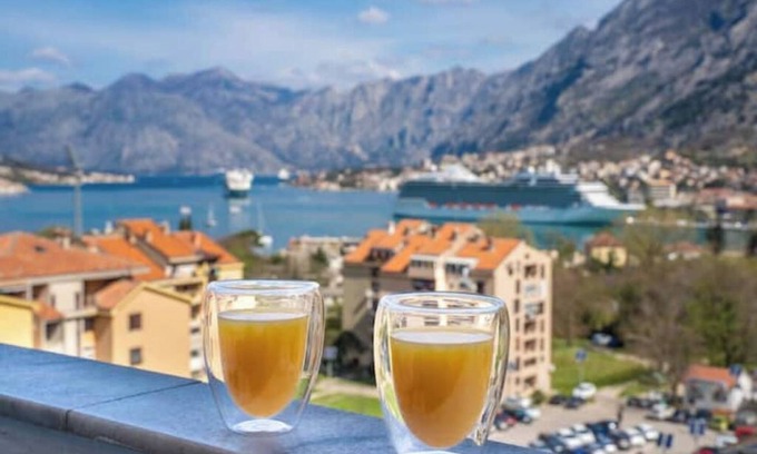 Skaljari House | The view of Kotornn