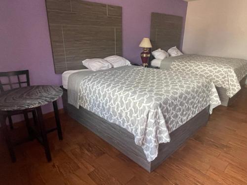 Denham Springs Hotel | The village inn