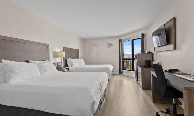 Kamloops Hotel | The Vista Inn