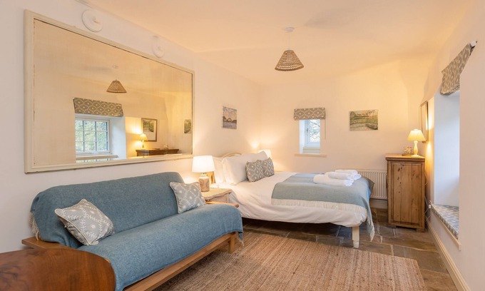 Leyburn Apartment | The Waterfall Mill – The Studio (New to Vrbo)