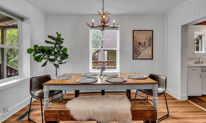 Kellogg Cabin | The Where We Roam Log Cabin - Walk to Town with Mountain Views!