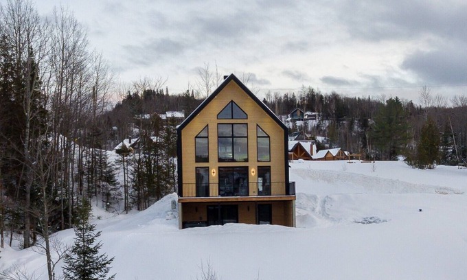 Saint Come Cabin | The Whistler Spa and Ski