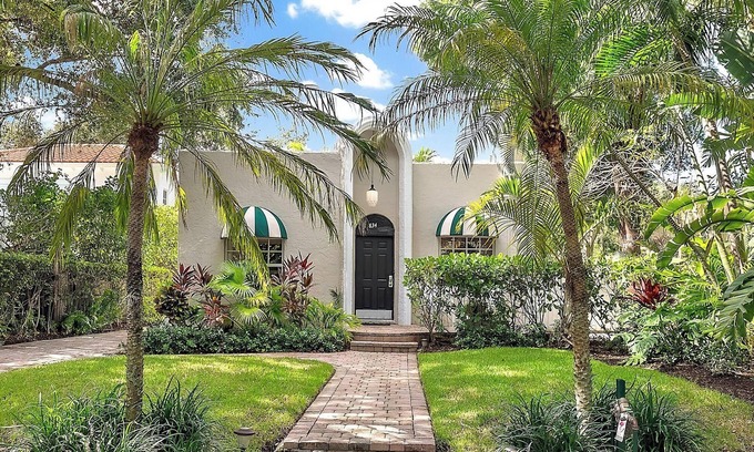 Poiciana Park II House | The White Flamingo - Tropical Pool Escape with Guest Cabana