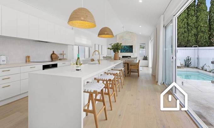 Sorrento House | The White Haven *1 NIGHT FREE* Walk to Everything in Sorrento