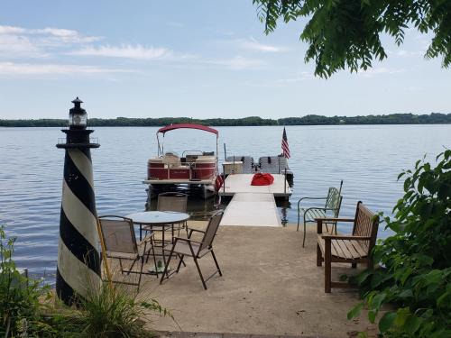 Wrightsville House | The White House by Leavetown Vacations