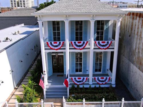 Galveston House | The White House Galveston