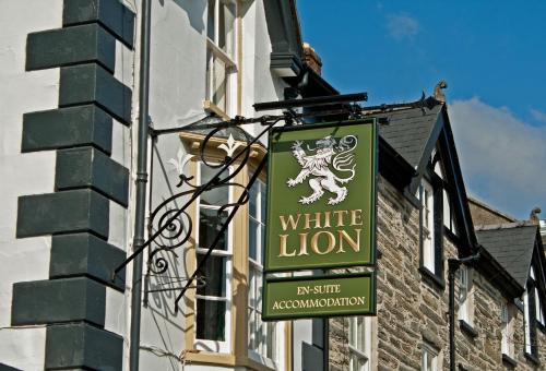 Machynlleth Hotel | The White Lion Hotel