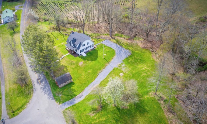 Whitetop Other | The Whitetop Farmhouse Getaway 4 Bedrm 2 Bathrm at Creeper Trailhead in Whitetop