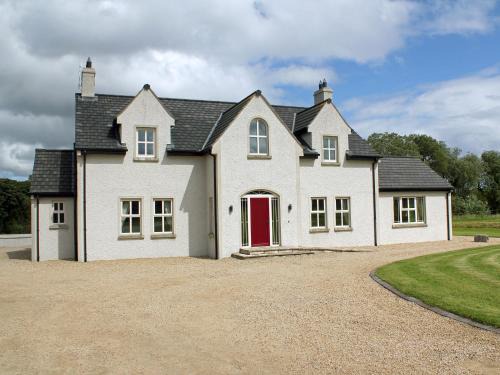 Enniskillen Villa | The Willows at Mullans Bay