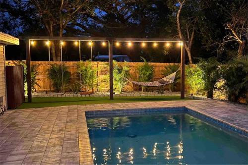 Arlington Park House | The Wisteria Oasis With heated pool and hot tub
