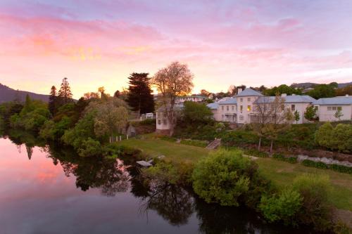 New Norfolk Hotel | The Woodbridge Waterfront Rooms