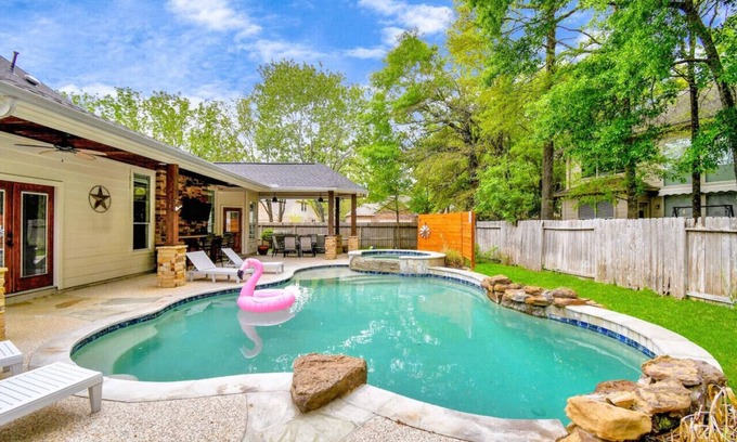 College Park House | The Woodlands Escape with Heated Pool and GameRoom