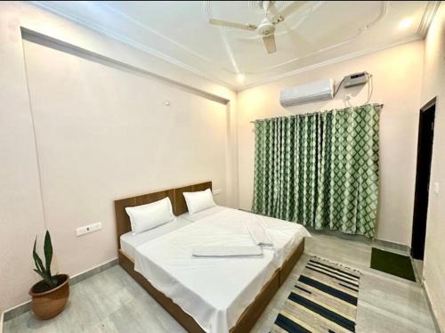 Tapovan Hotel | The Yoga Oasis