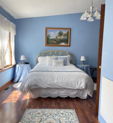 Phelps Bed & Breakfast | The Yorkshire Inn
