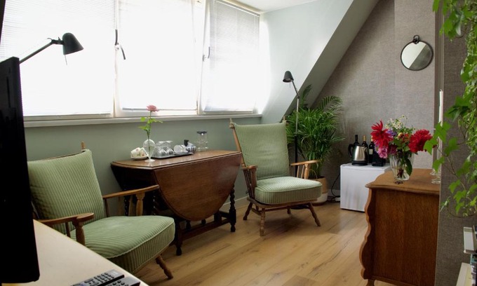 Wijckel Bed & Breakfast | Theetuin en B & B 'De Theetuin'