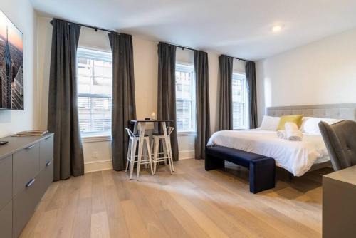 Gayborhood Apartment | Thena Hotel - Large Studio