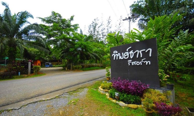 Phang Nga Hotel | ThipThaRa Adventure Camp