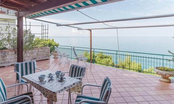 San Mauro Cilento House | This apartment is located only about 70 meters as the crow flies from the sea and is therefore ideal