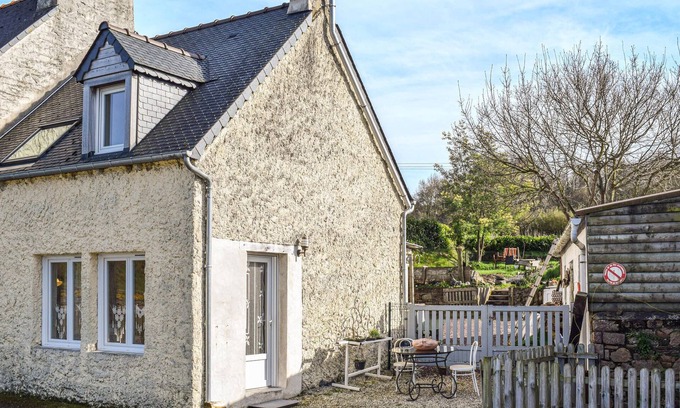 Quemper-Guezennec House | This beautiful country house offers you authentic interior, which creates comfort and coziness.