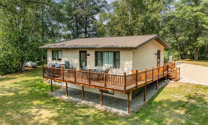 Cohasset Cottage | This cottage is a 2 bedroom(s), 2 bathrooms, located in Cohasset, MN.