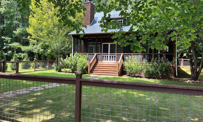 Lakemont House | "This house lives for the lake!” Flat, fenced-in yard, no stairs to Lake Rabun.