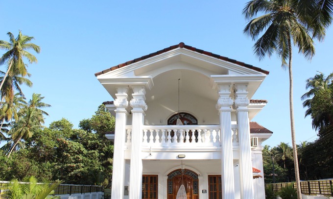 Morjim Villa | This ultra-luxurious villa with contemporary art deco architecture.