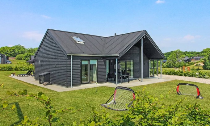 Kelstrup House | "Thorfin" - 200m from the sea by Interhome