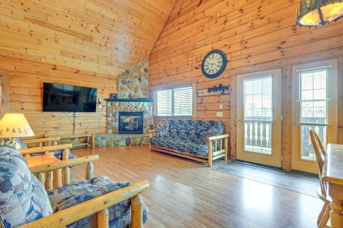 Warrens House | Three Bears Resort Home with Perks and Outdoor Spots!