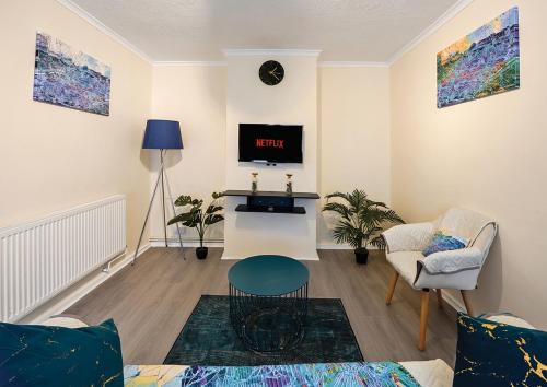 Abbey Wood Apartment | Three Bed near London excel